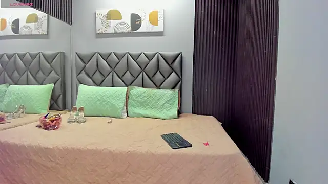 Andrew Taylor09 online show from 02/25/26, 08:30