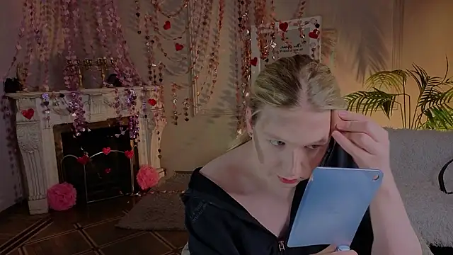 Snapshot of Jes_Solar chatting on 02/13/26, 09:37 Jes Solar online show from 02/13/26, 09:37