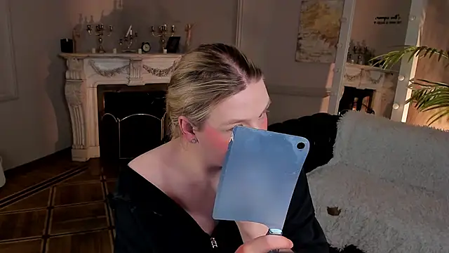 Snapshot of Jes_Solar chatting on 02/12/26, 08:52 Jes Solar online show from 02/12/26, 08:52