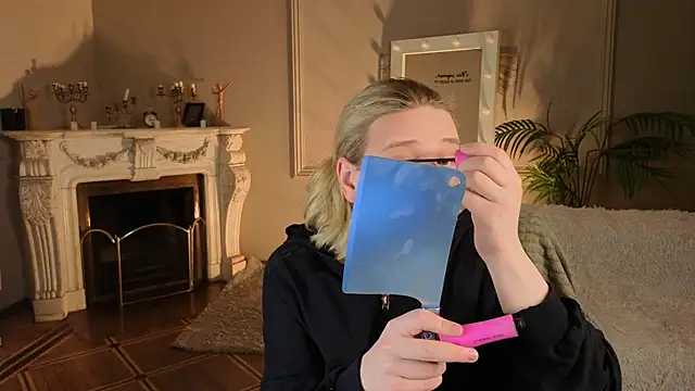 Snapshot of Jes_Solar chatting on 01/18/26, 10:57 Jes Solar online show from 01/18/26, 10:57