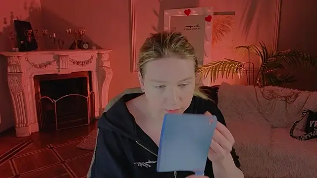 Snapshot of Jes_Solar chatting on 03/04/26, 10:17 Jes Solar online show from 03/04/26, 10:17