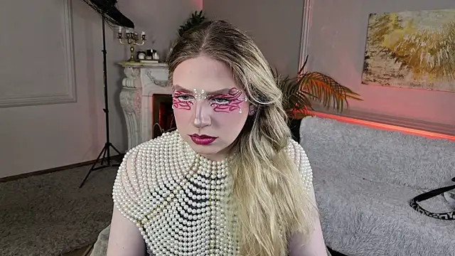 Snapshot of Jes_Solar chatting on 06/19/26, 08:58 Jes Solar online show from 06/19/26, 08:58