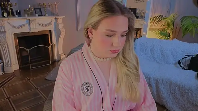 Snapshot of Jes_Solar chatting on 04/02/26, 10:38 Jes Solar online show from 04/02/26, 10:38