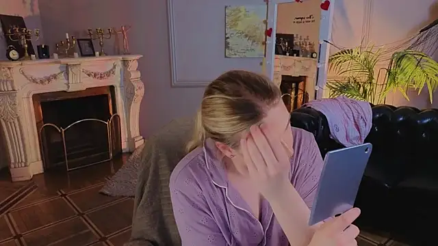 Snapshot of Jes_Solar chatting on 04/05/26, 09:10 Jes Solar online show from 04/05/26, 09:10