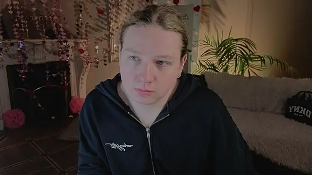 Snapshot of Jes_Solar chatting on 02/21/26, 10:23 Jes Solar online show from 02/21/26, 10:23