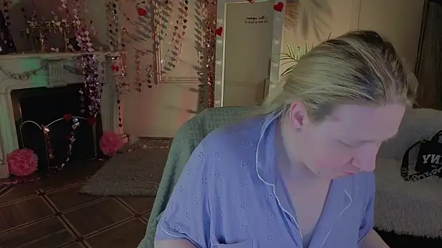 Snapshot of Jes_Solar chatting on 03/02/26, 10:17 Jes Solar online show from 03/02/26, 10:17