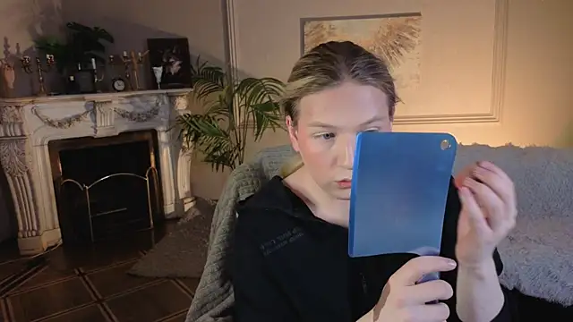 Jes Solar online show from 11/22/25, 09:02