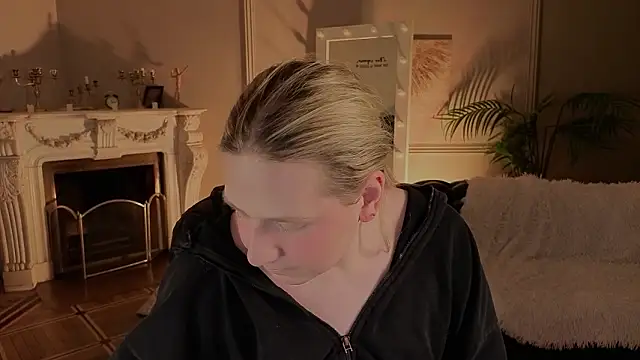 Snapshot of Jes_Solar chatting on 01/31/26, 10:19 Jes Solar online show from 01/31/26, 10:19