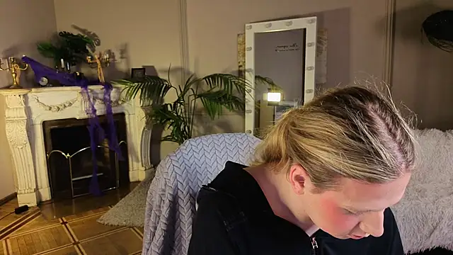 Jes Solar online show from 10/28/25, 09:03