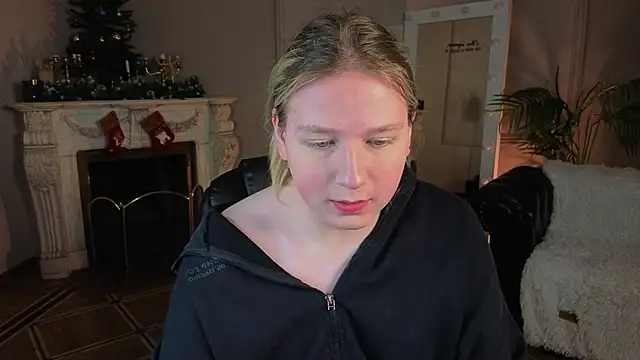 Snapshot of Jes_Solar chatting on 12/22/25, 10:10 Jes Solar online show from 12/22/25, 10:10