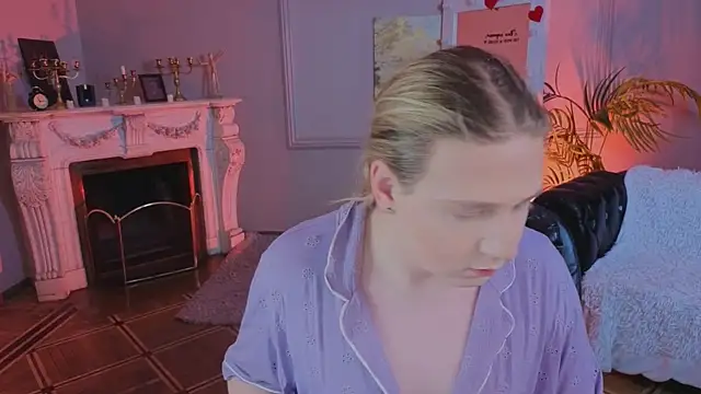 Snapshot of Jes_Solar chatting on 04/07/26, 09:38 Jes Solar online show from 04/07/26, 09:38