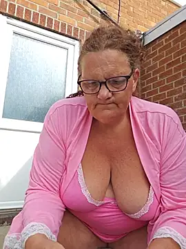 MissQueenBeex online show from 06/30/26, 08:03