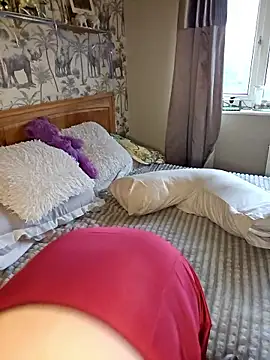 Snapshot of MissQueenBeex chatting on 01/11/26, 01:29 MissQueenBeex online show from 01/11/26, 01:29