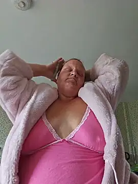 MissQueenBeex online show from 06/11/26, 10:23