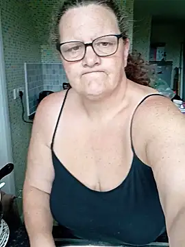 MissQueenBeex online show from 05/12/26, 02:34