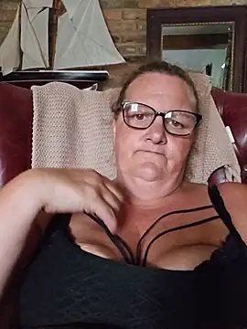 MissQueenBeex online show from 07/06/26, 04:31