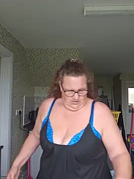 MissQueenBeex online show from 05/21/26, 09:50