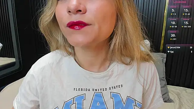 NalaRosse online show from 11/23/25, 03:05