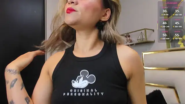 NalaRosse online show from 04/05/26, 03:13