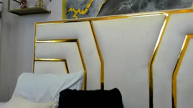 NalaRosse online show from 02/15/26, 03:07