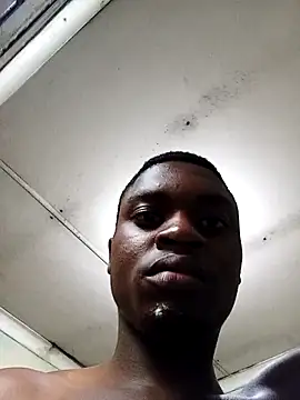 sexyboier online show from 10/17/25, 04:38