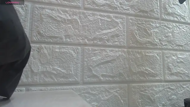 nei girl online show from 12/17/25, 11:26