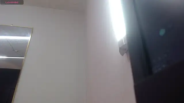 nei girl online show from 04/10/26, 11:50