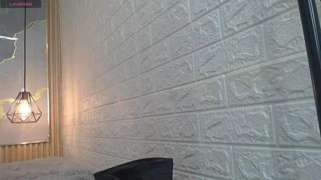 nei girl online show from 11/21/25, 11:31