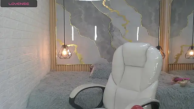 Snapshot of nei_girl chatting on 10/14/25, 01:01 nei girl online show from 10/14/25, 01:01