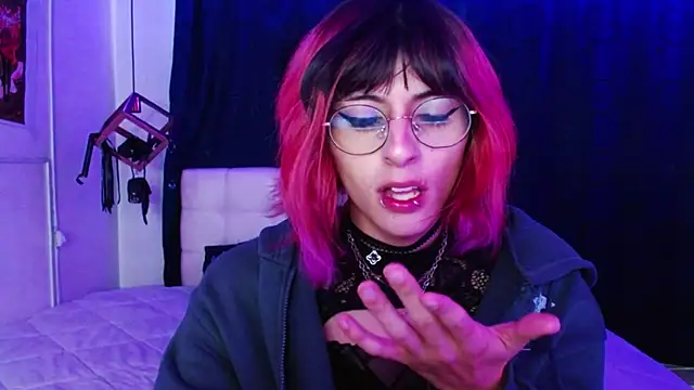 goth minerva online show from 11/03/25, 01:15