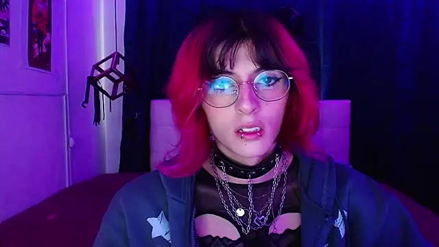 goth minerva online show from 10/29/25, 01:21