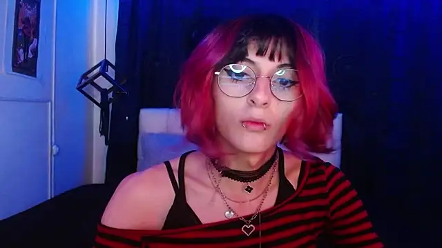 Snapshot of goth_minerva chatting on 10/17/25, 01:24 goth minerva online show from 10/17/25, 01:24