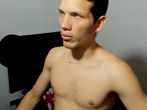 Snapshot of kevinkewman chatting on 11/03/25, 12:09 kevinkewman online show from 11/03/25, 12:09