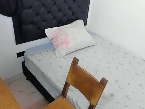 Snapshot of kevinkewman chatting on 12/16/25, 10:08 kevinkewman online show from 12/16/25, 10:08