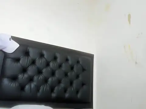 Snapshot of kevinkewman chatting on 09/20/25, 06:35 kevinkewman online show from 09/20/25, 06:35