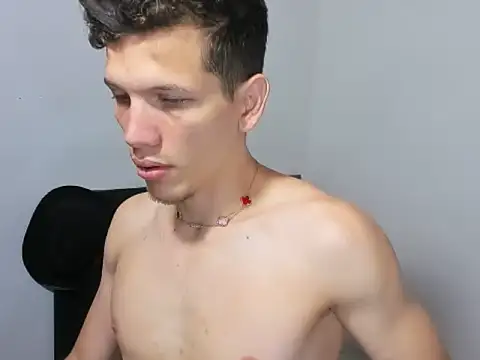 Snapshot of kevinkewman chatting on 12/18/25, 10:08 kevinkewman online show from 12/18/25, 10:08