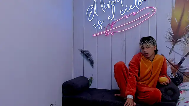 Meneaterss online show from 10/04/25, 10:50