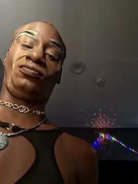 ItsBarbieBitcxxxx69 online show from 10/25/25, 06:52