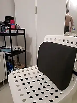 woonee827372 online show from 10/18/25, 07:16