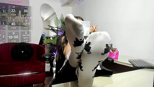 Snapshot of Laila_Angels chatting on 09/11/25, 11:43 Laila Angels online show from 09/11/25, 11:43