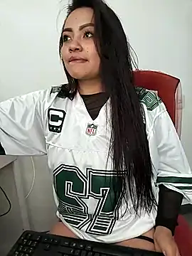 Snapshot of KatyBrunette chatting on 03/18/25, 01:01 KatyBrunette online show from 03/18/25, 01:01