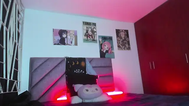 KARINNA  RAVEN online show from 11/26/25, 11:27