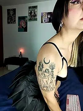 KARINNA  RAVEN online show from 10/02/25, 09:29