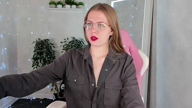 Joann Shermann online show from 11/25/25, 01:06