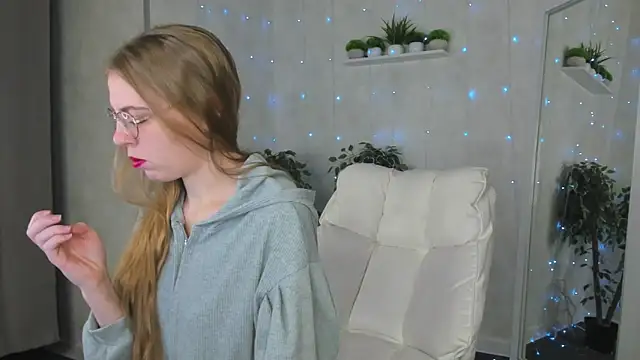 Joann Shermann online show from 10/22/25, 01:16