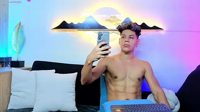 Almiboys online show from 03/12/26, 02:50