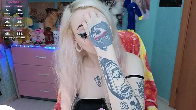 Manuela unicorn online show from 11/17/25, 08:35