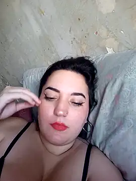 Snapshot of myla_rommer1 chatting on 03/19/25, 12:01 myla rommer1 online show from 03/19/25, 12:01