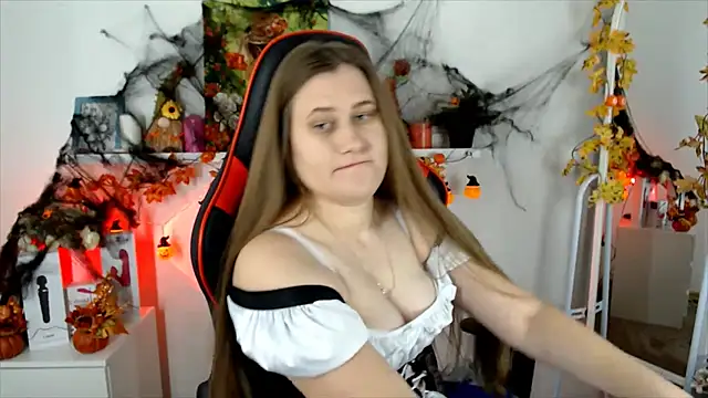 Lucky Lana online show from 10/28/25, 02:34