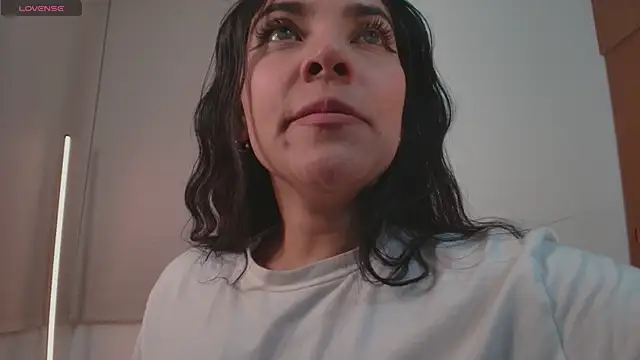 ariana bae  online show from 04/18/26, 12:24